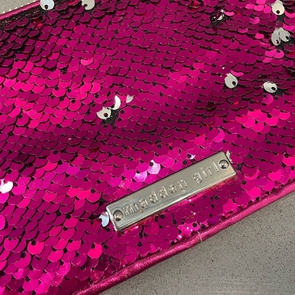 Madden Girl Fuchsia Pink Sequins Zip Wallet With Cards - Picture 4 of 6